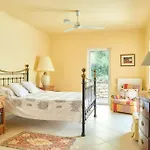 Beautiful 3-bed With Pool And Amazing Views *