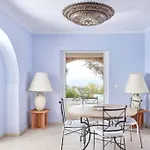 Beautiful 3-bed With Pool And Amazing Views Vila