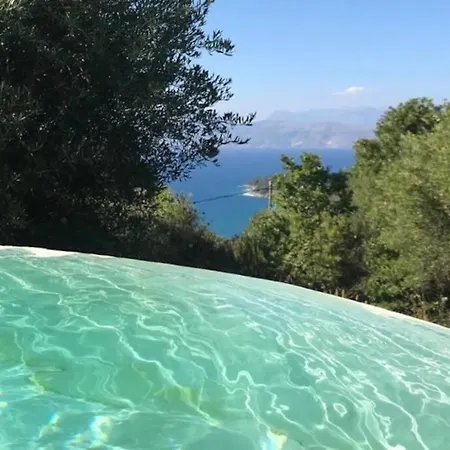 Beautiful 3-bed With Pool And Amazing Views Agios Stefanos (Thinali)