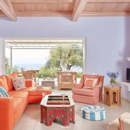 Beautiful 3-bed With Pool And Amazing Views * Agios Stefanos (Thinali)