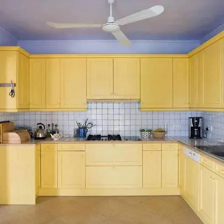 Beautiful 3-bed With Pool And Amazing Views Ájosz Sztéfanosz