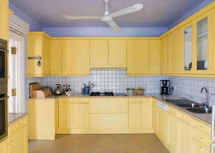 Beautiful 3-bed With Pool And Amazing Views Agios Stefanos Kassiopi